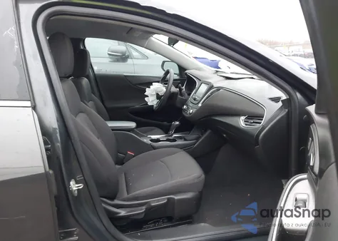 2018 Chevrolet Malibu Lt z USA, uszkodzony, nr VIN 1G1ZD5ST2JF212440